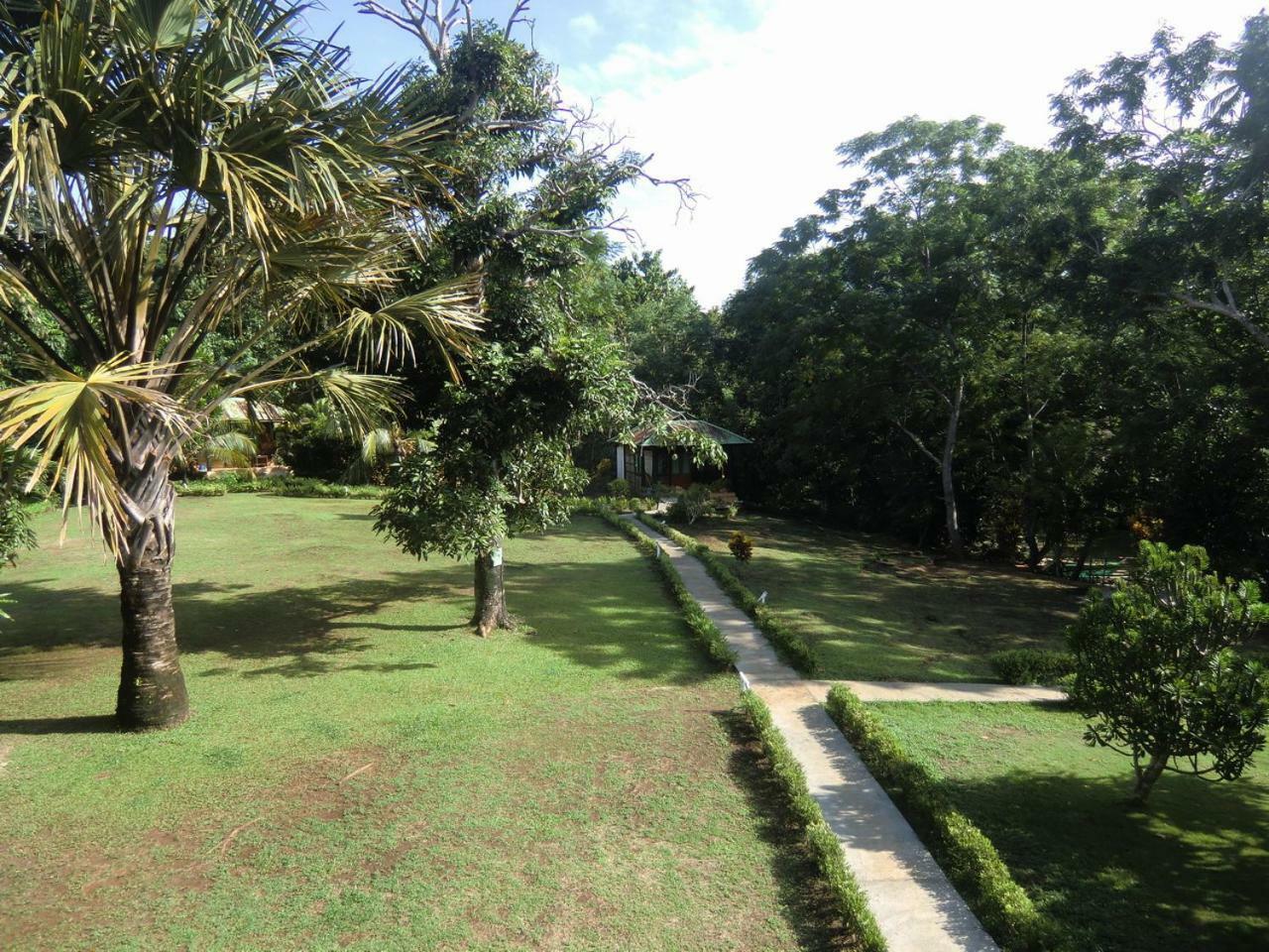 Bunaken Sea Garden Resort Eksteriør billede